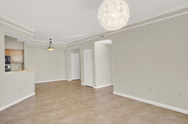 9901 Baywinds Drive 3305, West Palm Beach, FL 33411