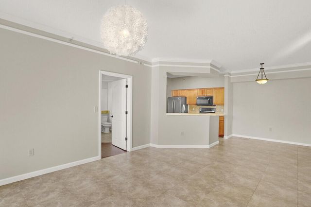 9901 Baywinds Drive 3305, West Palm Beach, FL 33411