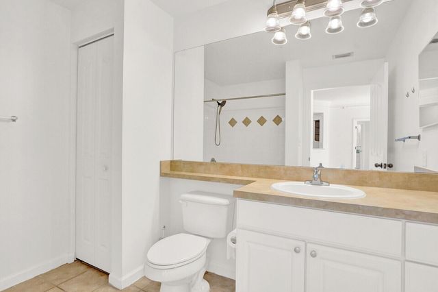 9901 Baywinds Drive 3305, West Palm Beach, FL 33411