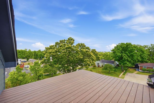 1805B River Dr, Nashville, TN 37218