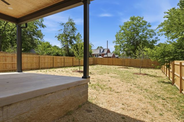 1805B River Dr, Nashville, TN 37218