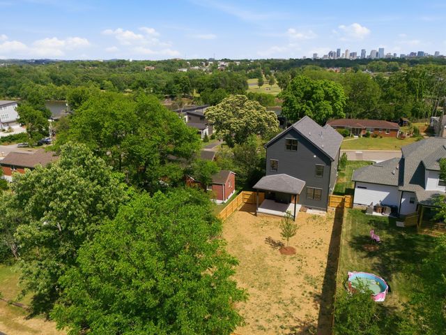 1805B River Dr, Nashville, TN 37218