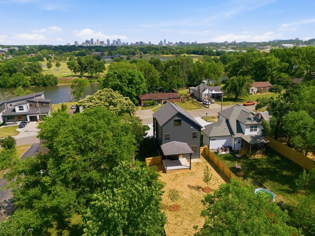 1805B River Dr, Nashville, TN 37218