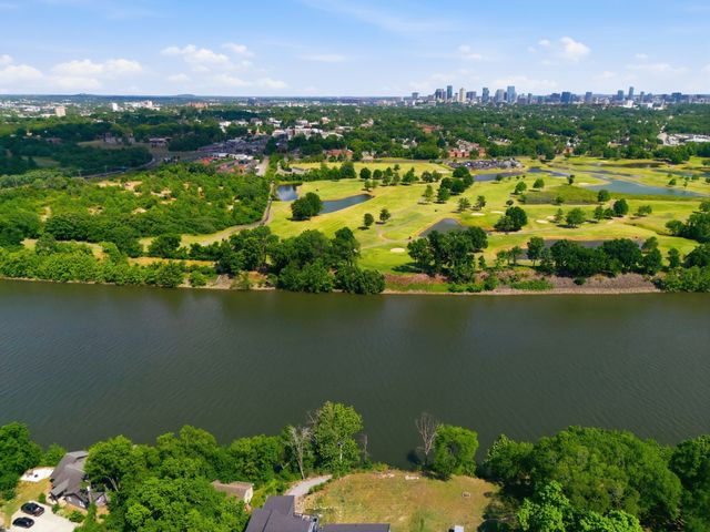 1805B River Dr, Nashville, TN 37218