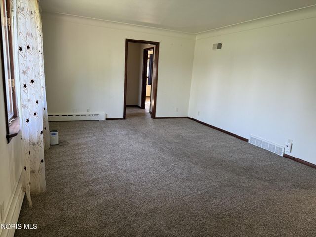 231 W State Line Road, Toledo, OH 43612