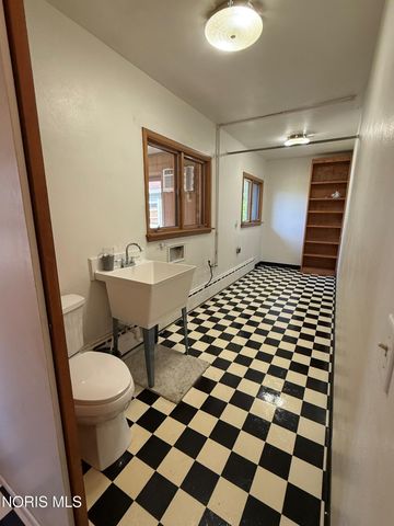 231 W State Line Road, Toledo, OH 43612