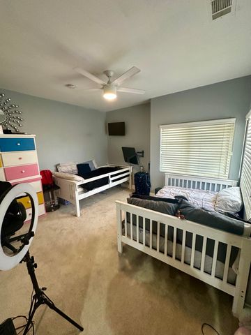 42500 20th Street West, Lancaster, CA 93534