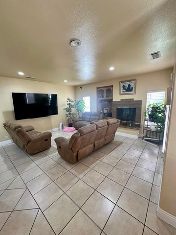 42500 20th Street West, Lancaster, CA 93534