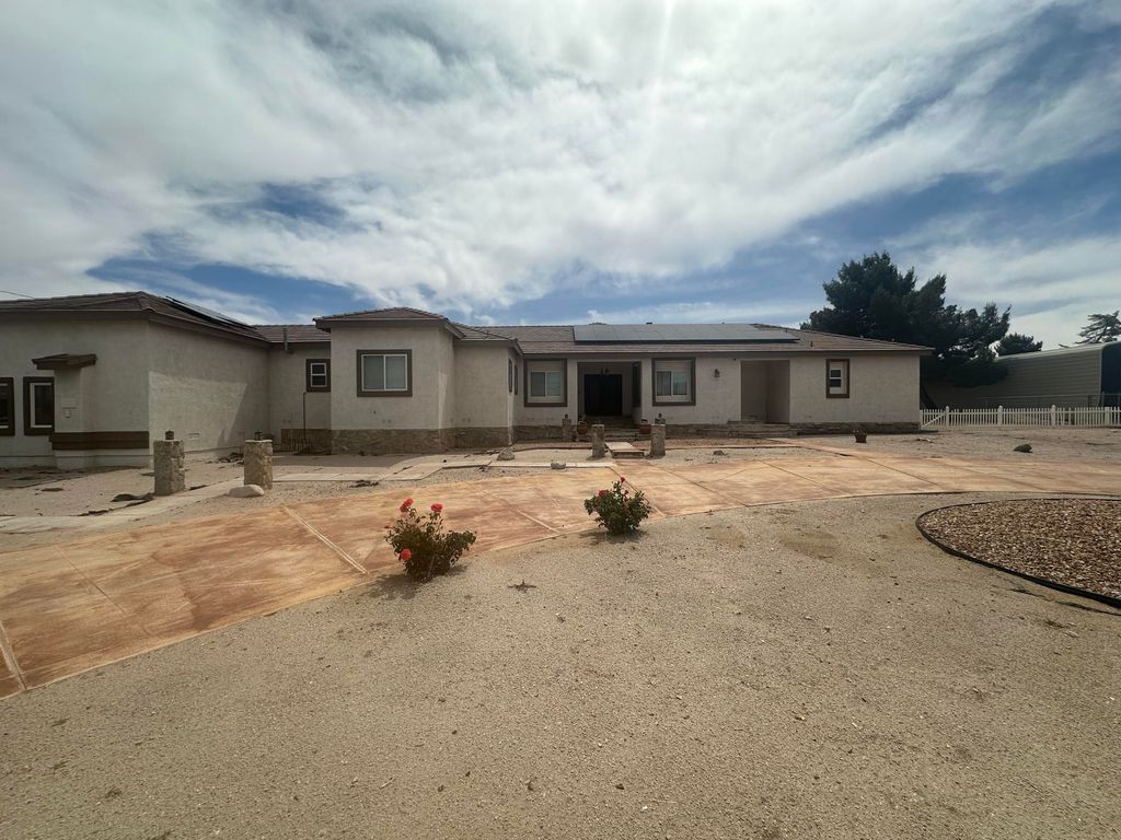 42500 20th Street West, Lancaster, CA 93534