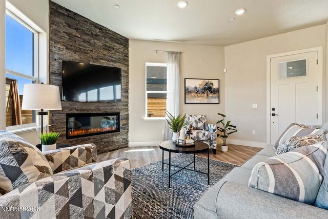 182 Silver Peak Lp, Carson City, NV 89701