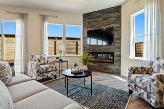 182 Silver Peak Lp, Carson City, NV 89701