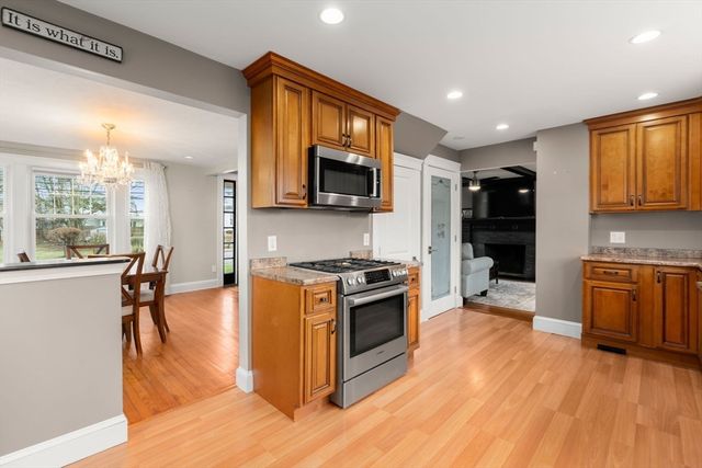 228 Atlantic St, Quincy, MA 02171