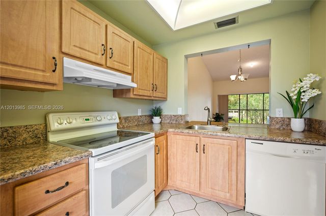 2347 SW 15th St 66, Deerfield Beach, FL 33442