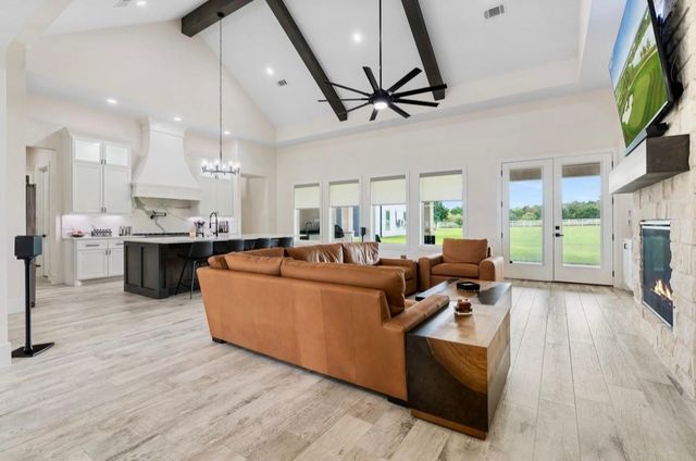 8798 Grand Lake Estates Drive, Montgomery, TX 77316