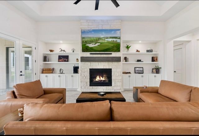 8798 Grand Lake Estates Drive, Montgomery, TX 77316