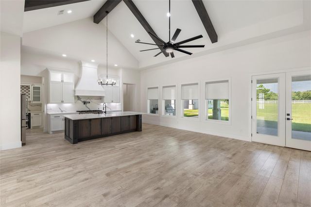 8798 Grand Lake Estates Drive, Montgomery, TX 77316