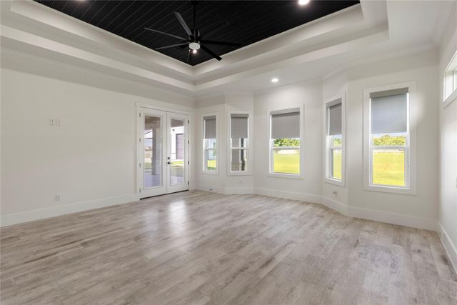 8798 Grand Lake Estates Drive, Montgomery, TX 77316