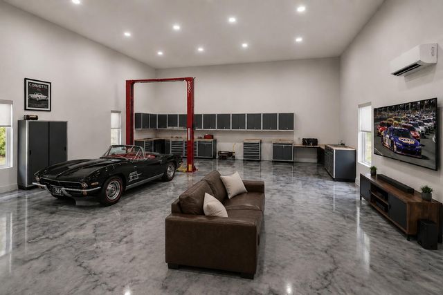 8798 Grand Lake Estates Drive, Montgomery, TX 77316