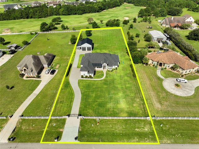8798 Grand Lake Estates Drive, Montgomery, TX 77316