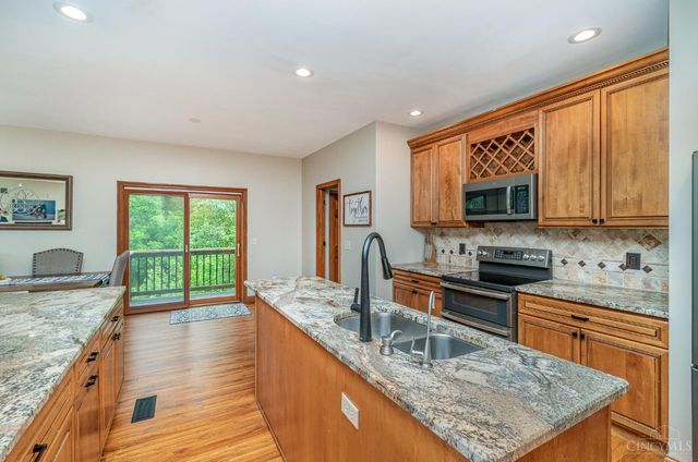 1753 E Cove Circle, Lawrenceburg, IN 47025