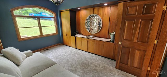 1753 E Cove Circle, Lawrenceburg, IN 47025