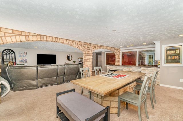 1753 E Cove Circle, Lawrenceburg, IN 47025