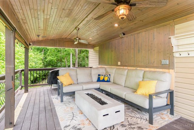 1753 E Cove Circle, Lawrenceburg, IN 47025