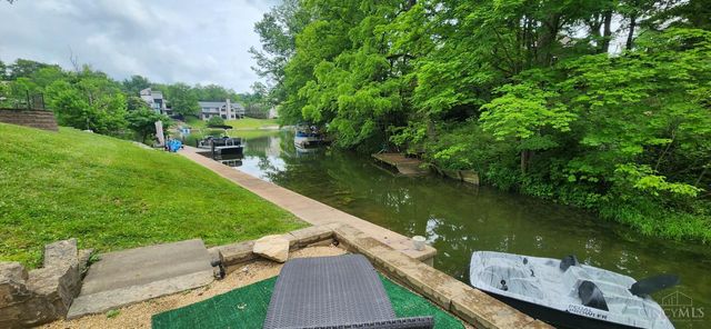 1753 E Cove Circle, Lawrenceburg, IN 47025