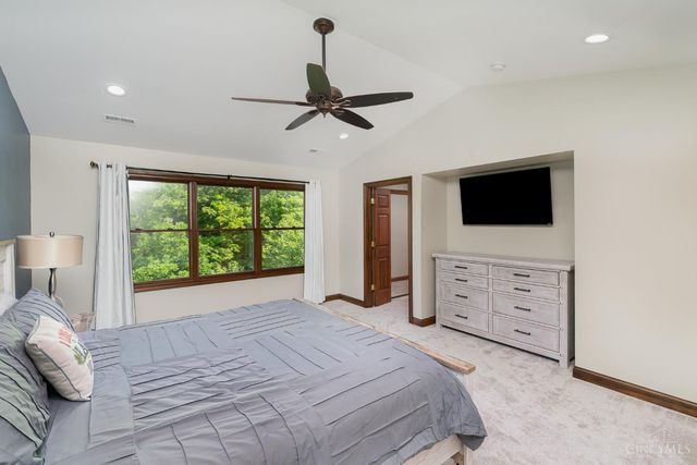 1753 E Cove Circle, Lawrenceburg, IN 47025