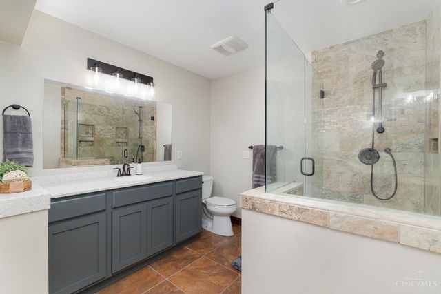 1753 E Cove Circle, Lawrenceburg, IN 47025