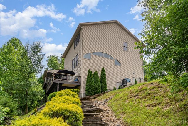 1753 E Cove Circle, Lawrenceburg, IN 47025