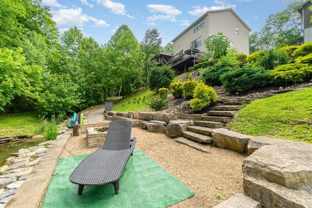 1753 E Cove Circle, Lawrenceburg, IN 47025