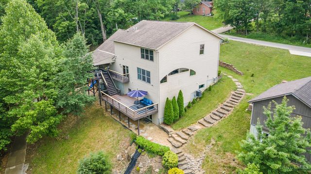 1753 E Cove Circle, Lawrenceburg, IN 47025