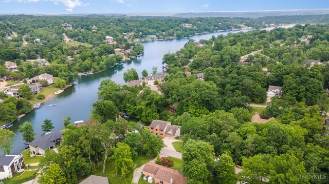 1753 E Cove Circle, Lawrenceburg, IN 47025