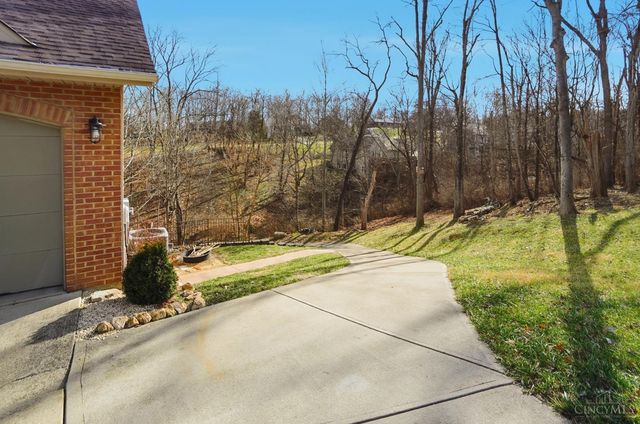 1753 E Cove Circle, Lawrenceburg, IN 47025