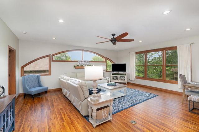 1753 E Cove Circle, Lawrenceburg, IN 47025