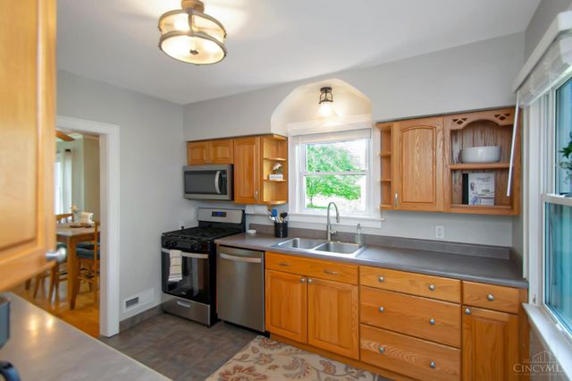 6134 Cherokee Drive, Madeira, OH 45243
