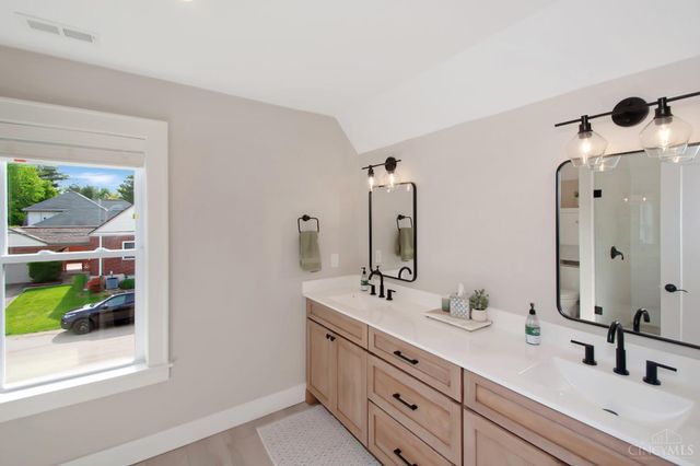 6134 Cherokee Drive, Madeira, OH 45243