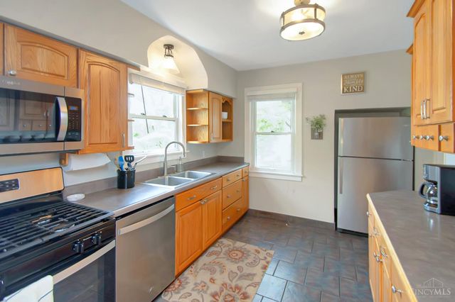 6134 Cherokee Drive, Madeira, OH 45243