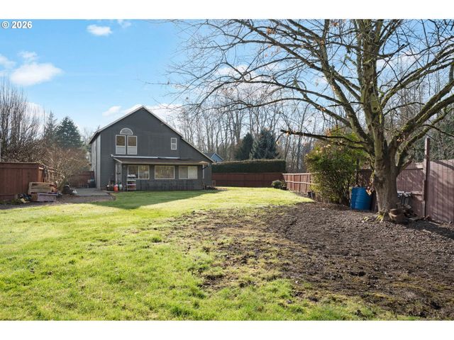 531 Ne MEADOW Dr, Portland, OR 97211