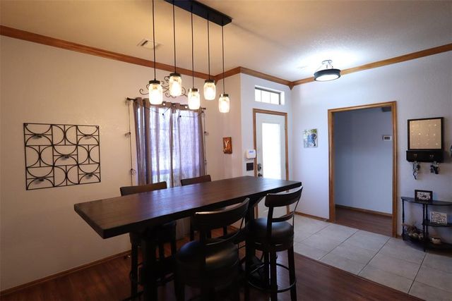 1712 SW 33rd Street, Moore, OK 73160