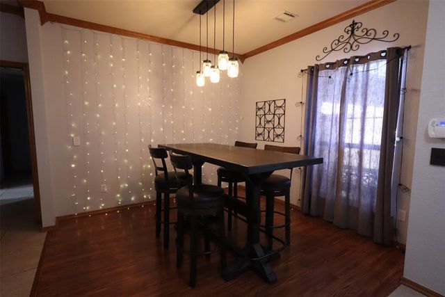 1712 SW 33rd Street, Moore, OK 73160