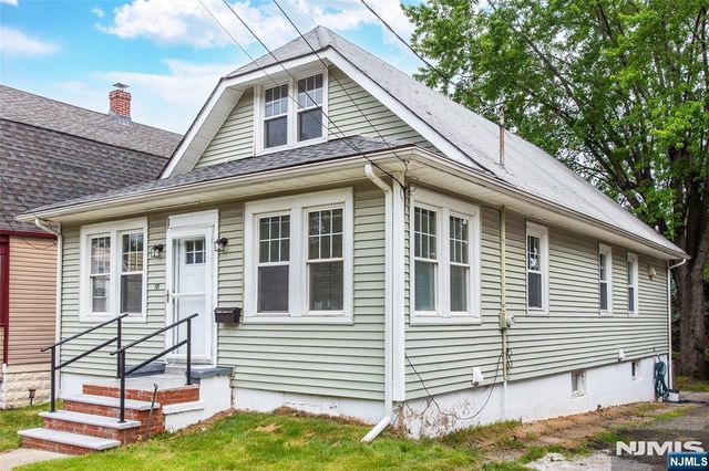 58 Stanley Road, North Caldwell, NJ 07006