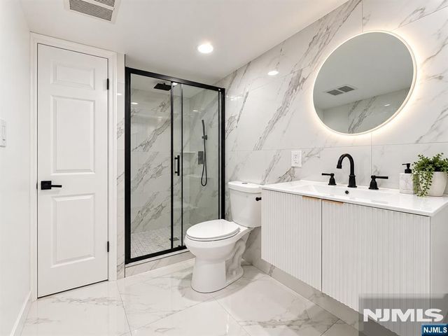 58 Stanley Road, North Caldwell, NJ 07006