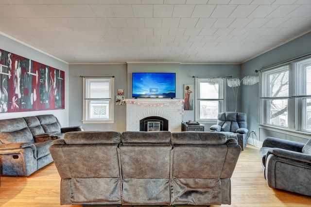 403 N 2ND Street, Council Bluffs, IA 51503