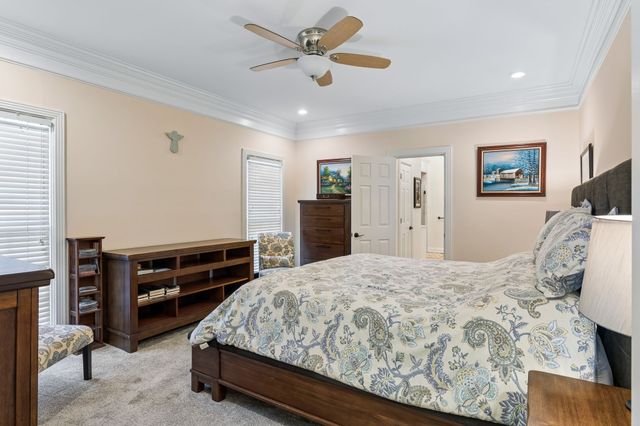 2230 Northwoods Dr, Murfreesboro, TN 37130