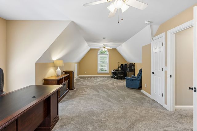 2230 Northwoods Dr, Murfreesboro, TN 37130