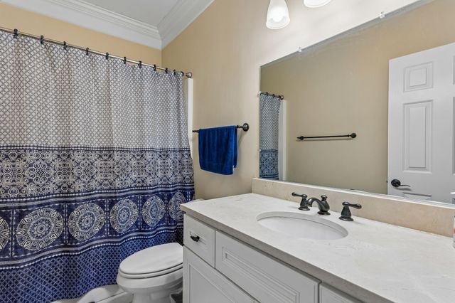 2230 Northwoods Dr, Murfreesboro, TN 37130
