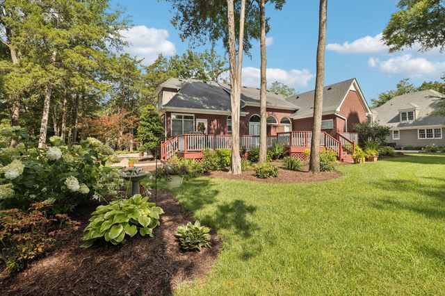 2230 Northwoods Dr, Murfreesboro, TN 37130
