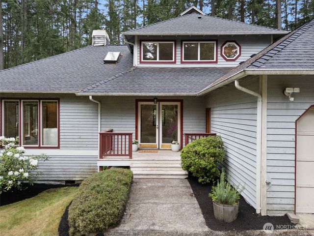 7983 NE Walden Lane, Bainbridge Island, WA 98110